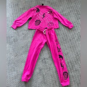Pixie lane girls sweatsuit size 8. hot pink pixielane sweatpants and sweatshirt